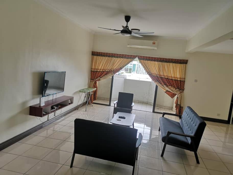 Marina Court Resort Kota Kinabalu-Stay And Get Cash Rebate Room photo